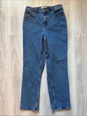 Abercrombie & Fitch Ultra High Rise 90s Straight Blue Jean size 29